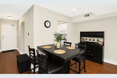 6425 Clarendon Hills Road #311, Willowbrook, IL 60527 - Photo 7