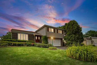 1913 E Seminole Lane, Mount Prospect, IL 60056 - Photo 1