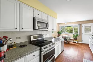 1913 E Seminole Ln, Mount Prospect, IL 60056 - Photo 9