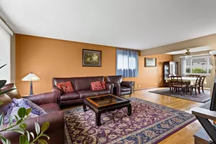 1913 E Seminole Ln, Mount Prospect, IL 60056 - Photo 5