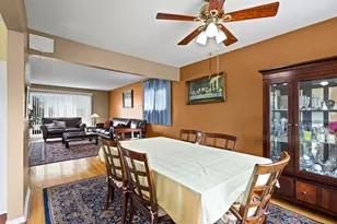 1913 E Seminole Ln, Mount Prospect, IL 60056 - Photo 7