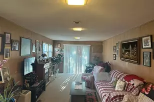 6034 N Bernard St, Chicago, IL 60659 - Photo 13