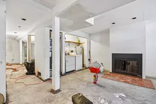 1047 W Leland Ave, Chicago, IL 60640 - Photo 19