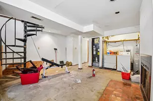 1047 W Leland Ave, Chicago, IL 60640 - Photo 17