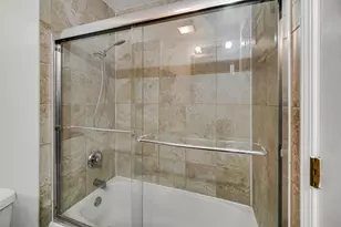 10369 Dearlove Rd, Glenview, IL 60025 - Photo 17
