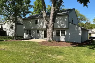 2229 Woodland Cir, Naperville, IL 60565 - Photo 31
