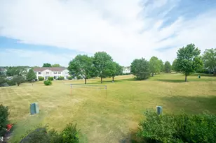 2231 Flagstone Ln, Carpentersville, IL 60110 - Photo 23