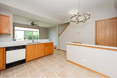 2231 Flagstone Lane, Carpentersville, IL 60110 - Photo 3