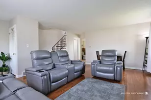 9550 Potter Rd, Des Plaines, IL 60016 - Photo 3