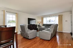 9550 Potter Rd, Des Plaines, IL 60016 - Photo 5