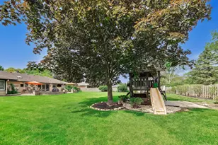 16 S Wildwood Dr, Prospect Heights, IL 60070 - Photo 53