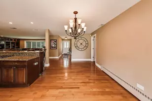 16 S Wildwood Dr, Prospect Heights, IL 60070 - Photo 11