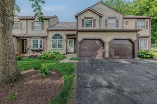 431 Ascot Ln, Streamwood, IL 60107 - Photo 1