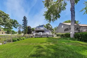 3923 E Lake Shore Dr, Wonder Lake, IL 60097 - Photo 35