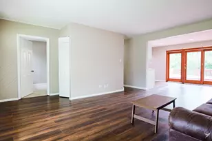 1595 Highland Blvd, Hoffman Estates, IL 60169 - Photo 5