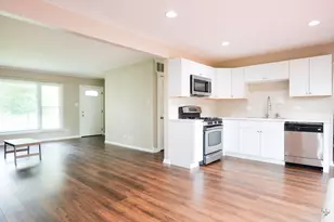 1595 Highland Blvd, Hoffman Estates, IL 60169 - Photo 7
