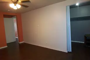 2020 Berkshire Cir, Carpentersville, IL 60110 - Photo 37