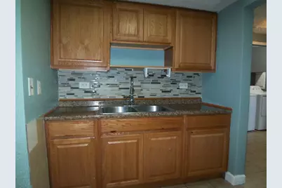 2020 Berkshire Circle #H, Carpentersville, IL 60110 - Photo 9