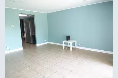 2020 Berkshire Circle #H, Carpentersville, IL 60110 - Photo 3