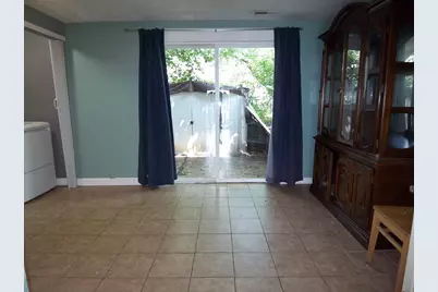 2020 Berkshire Circle #H, Carpentersville, IL 60110 - Photo 11
