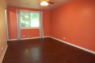 2020 Berkshire Cir, Carpentersville, IL 60110 - Photo 41
