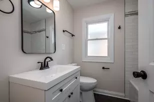 12915 S Parnell Ave, Chicago, IL 60628 - Photo 9