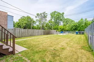 118 E 107th St, Chicago, IL 60628 - Photo 15