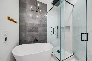 1624 N Claremont Ave, Chicago, IL 60647 - Photo 11