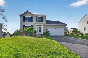 635 Gallant Dr, Minooka, IL 60447 - Photo 1