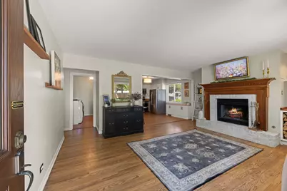 743 W Vermont Street, Villa Park, IL 60181 - Photo 3