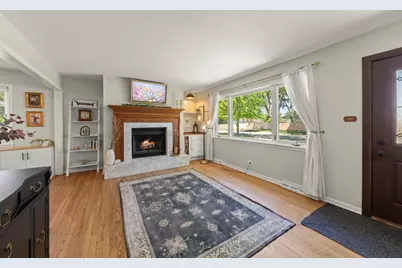 743 W Vermont Street, Villa Park, IL 60181 - Photo 5