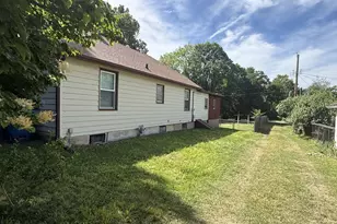 1223 St Paul St, Depue, IL 61322 - Photo 5