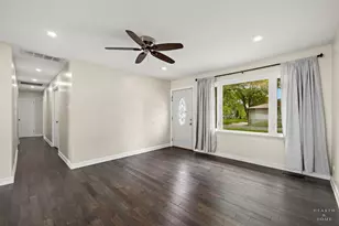 6910 Juniper St, Hanover Park, IL 60133 - Photo 5