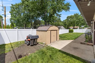 6910 Juniper Street, Hanover Park, IL 60133 - Photo 31