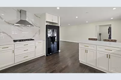6910 Juniper Street, Hanover Park, IL 60133 - Photo 13