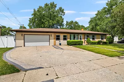 6910 Juniper Street, Hanover Park, IL 60133 - Photo 3