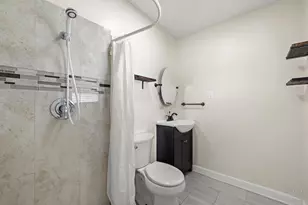 6910 Juniper St, Hanover Park, IL 60133 - Photo 17