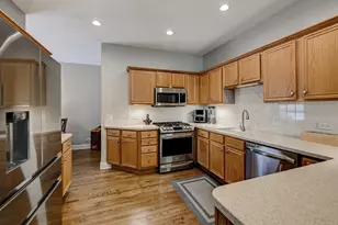 4256 Stableford Ln, Naperville, IL 60564 - Photo 11