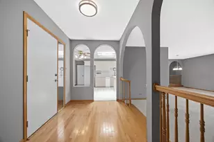 11S056 Madison St, Burr Ridge, IL 60527 - Photo 11