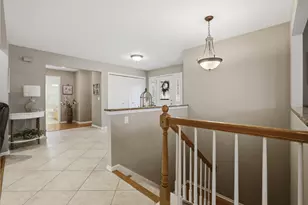 759 Yorkshire Ln, Des Plaines, IL 60016 - Photo 9