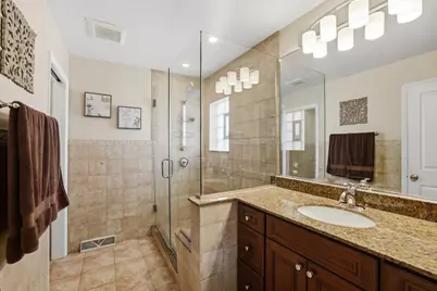 759 Yorkshire Lane, Des Plaines, IL 60016 - Photo 11