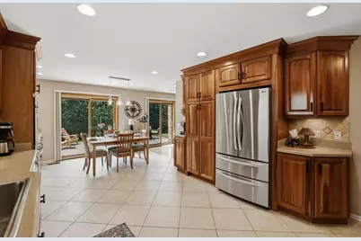 759 Yorkshire Lane, Des Plaines, IL 60016 - Photo 17