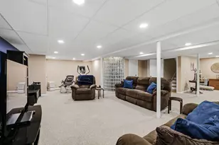 759 Yorkshire Ln, Des Plaines, IL 60016 - Photo 23