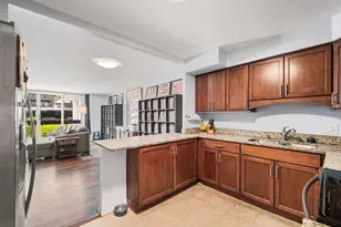 5901 N Sheridan Rd, Chicago, IL 60660 - Photo 9