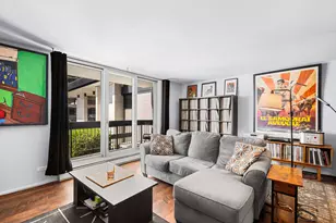 5901 N Sheridan Rd, Chicago, IL 60660 - Photo 5