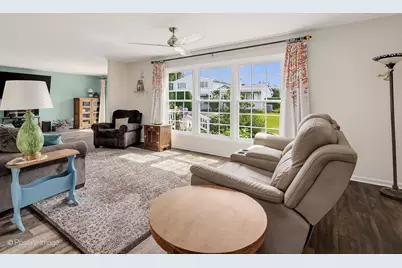 627 Oakwood Drive, Westmont, IL 60559 - Photo 5