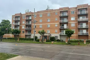 4534 N Cumberland Ave, Chicago, IL 60656 - Photo 1