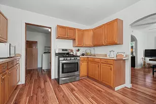 219 E 4th St, Gibson City, IL 60936 - Photo 9