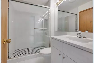 1127 Ashbrook Drive, Mundelein, IL 60060 - Photo 21