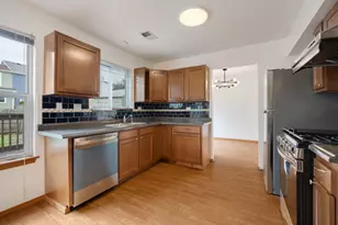 1127 Ashbrook Dr, Mundelein, IL 60060 - Photo 9